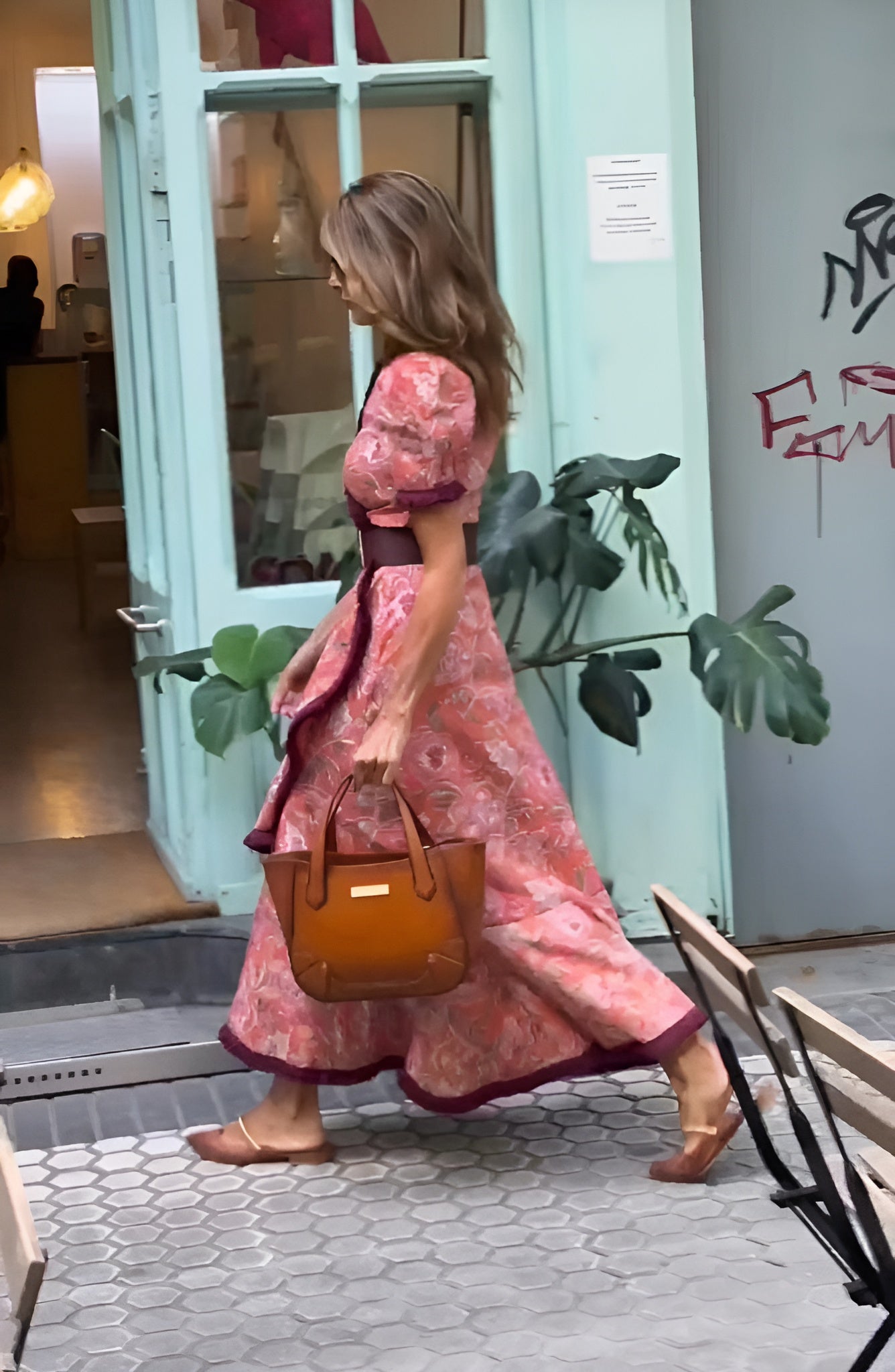 Sophie | Robe Maxi Rose Élégante à Manches Courtes